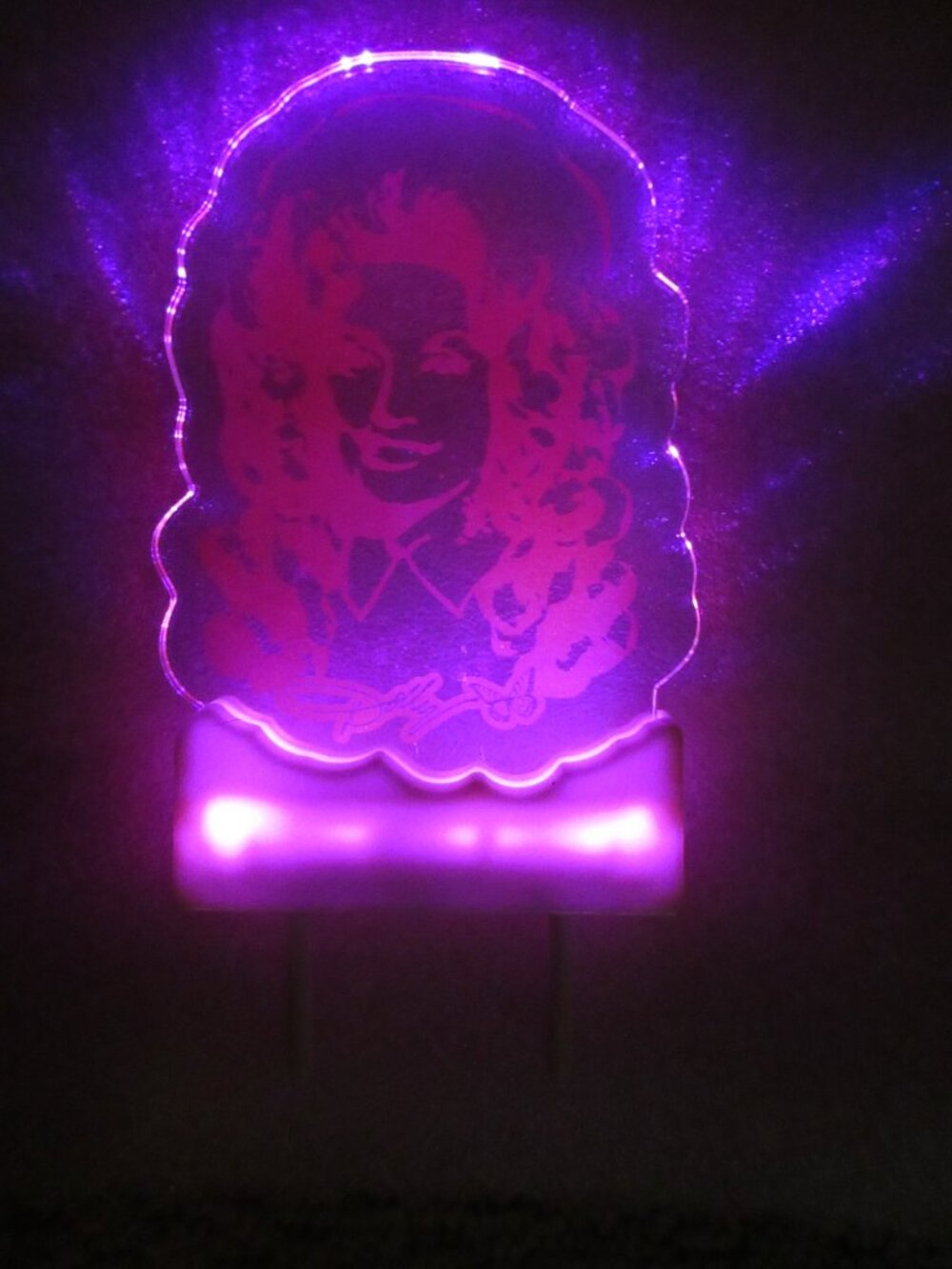 Dolly Parton Cake Topper Lights Up -Tested and Working NO Candles/Candleholders - Picture 5 of 5
